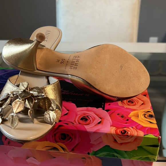 Beverly Feldman - Picture 4 of 9